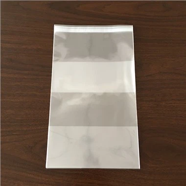 Shaffof plastik kitob qopqog'i